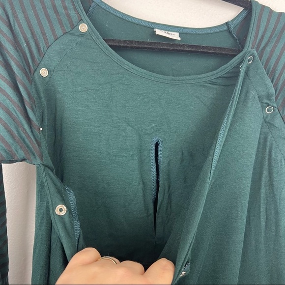 LAB40 Ryan Nursing Maternity Top, Hunter Green and Black Stripe, Medium, NWT! - Picture 7 of 8